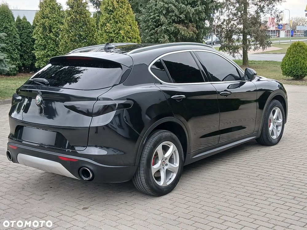 Alfa Romeo Stelvio 2.0 Turbo 16V AT8-Q4 Executive - 7