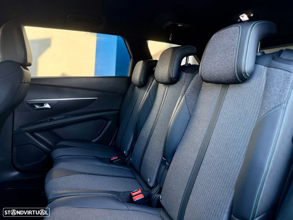 Peugeot 5008 1.2 PureTech Allure EAT8 - 14