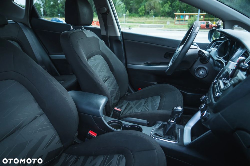 Kia Ceed 1.6 CRDi M - 17