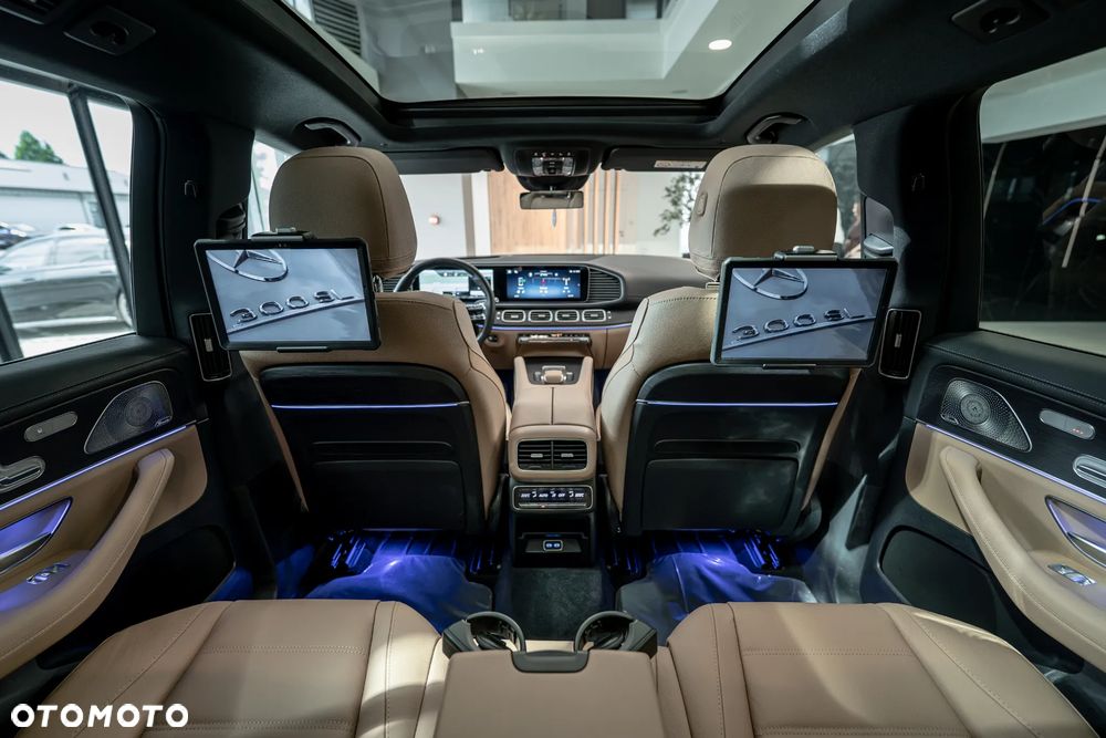 Mercedes-Benz GLS - 33