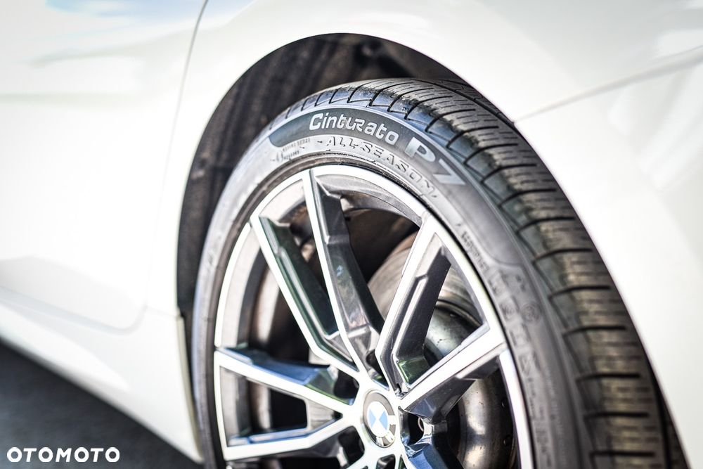 BMW Seria 3 330i Sport Line sport - 17