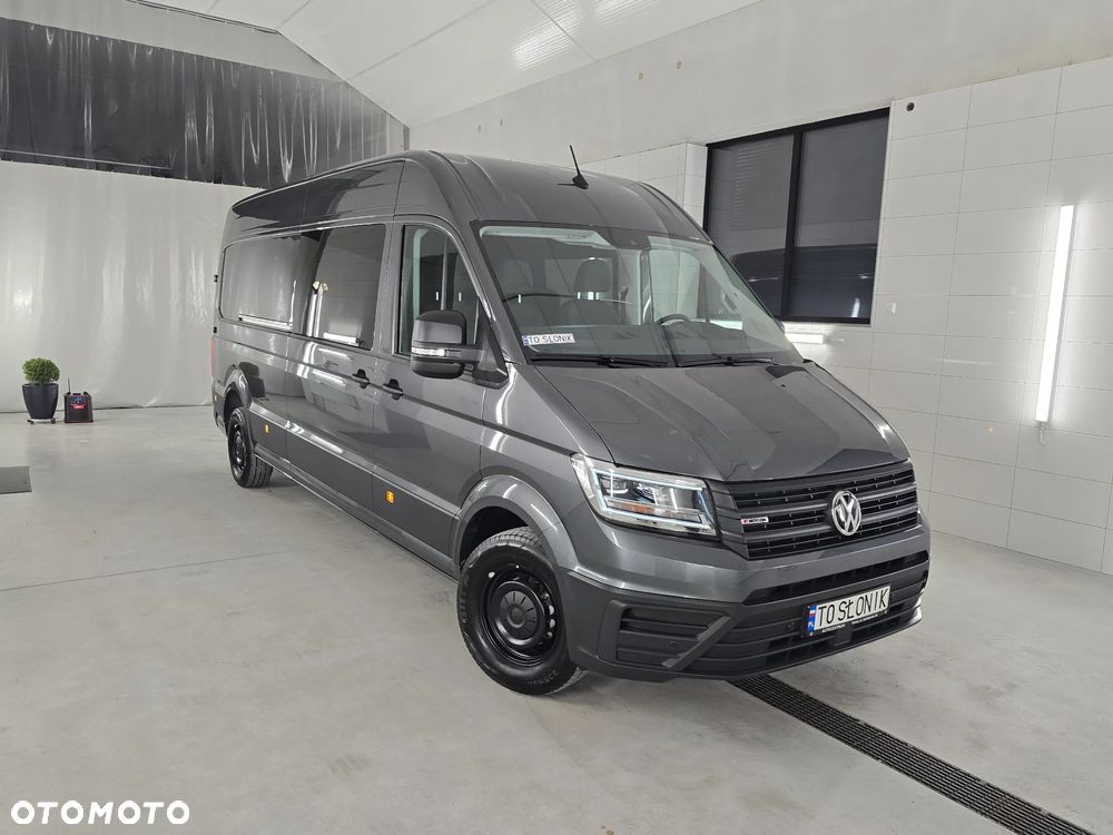 Volkswagen CRAFTER 4 MOTION AUTOMAT-8 Bie Długi 7-OSOBOWY BOGATA OPCJA WYPOSAŻENIA NAVI KAMERA COFANIA FUL LED LAKIER METALIZOWANY SALON PL STAN NOWY - 1