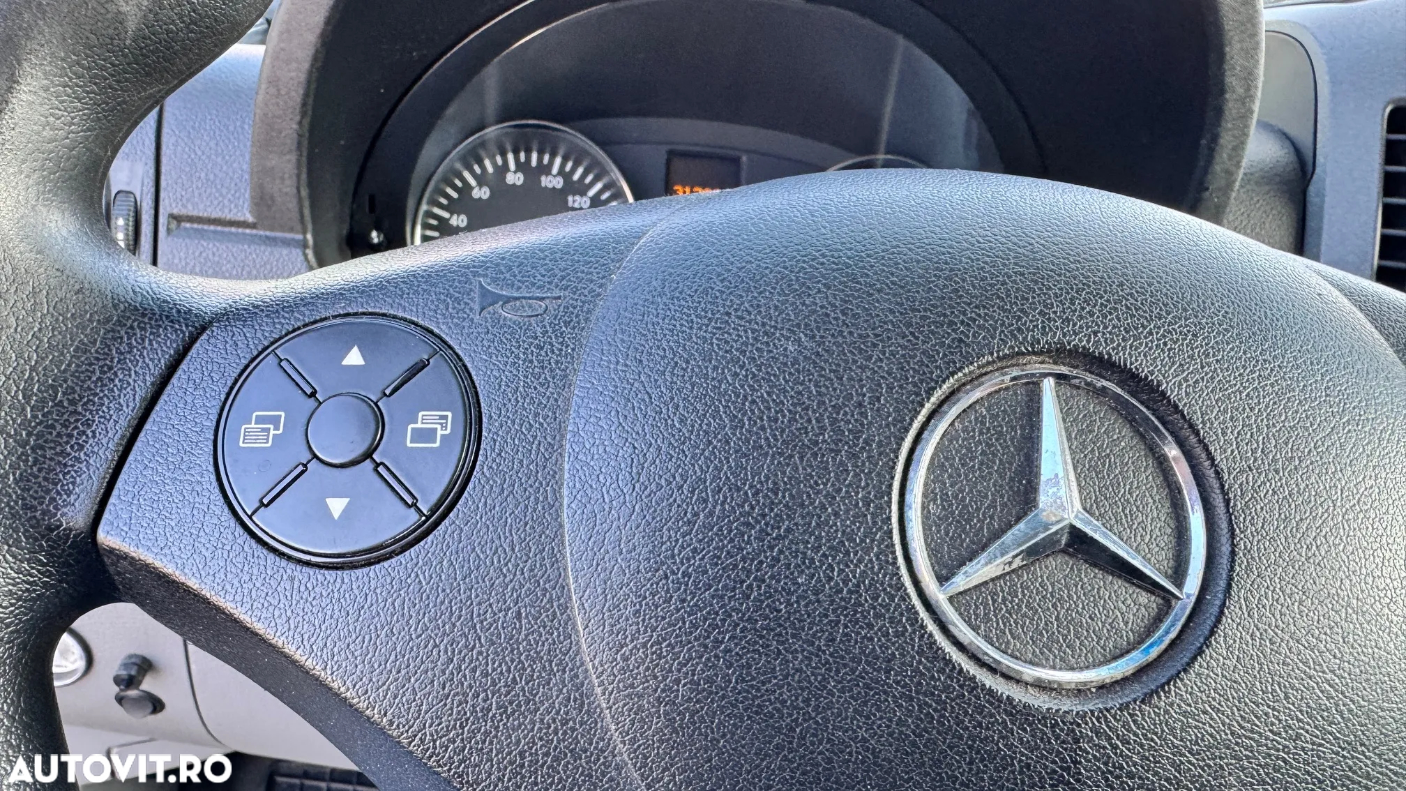 Mercedes-Benz SPRINTER - 13