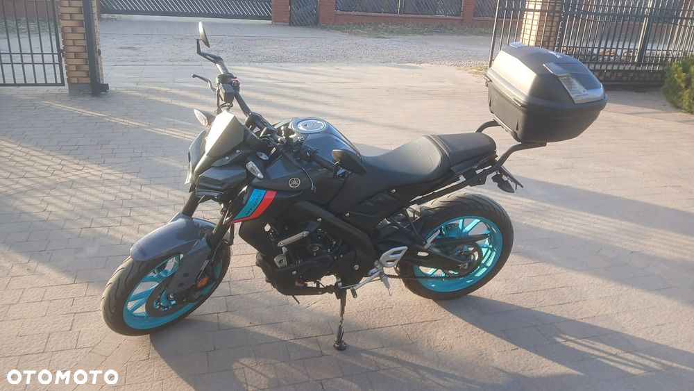 Yamaha MT - 22