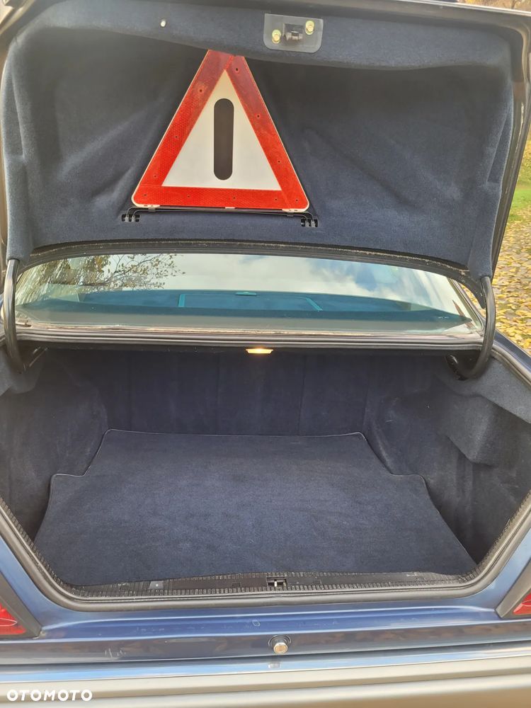 Mercedes-Benz W124 (1984-1993) - 16