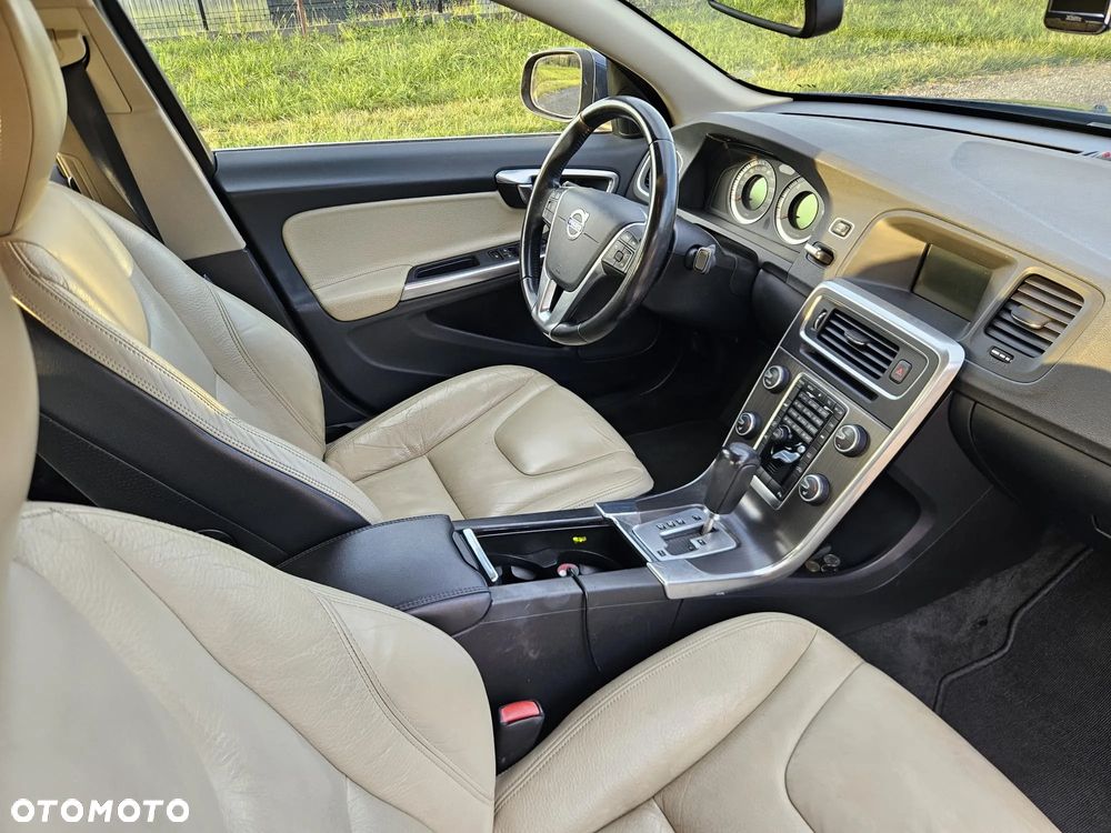 Volvo S60 D5 AWD Summum - 12