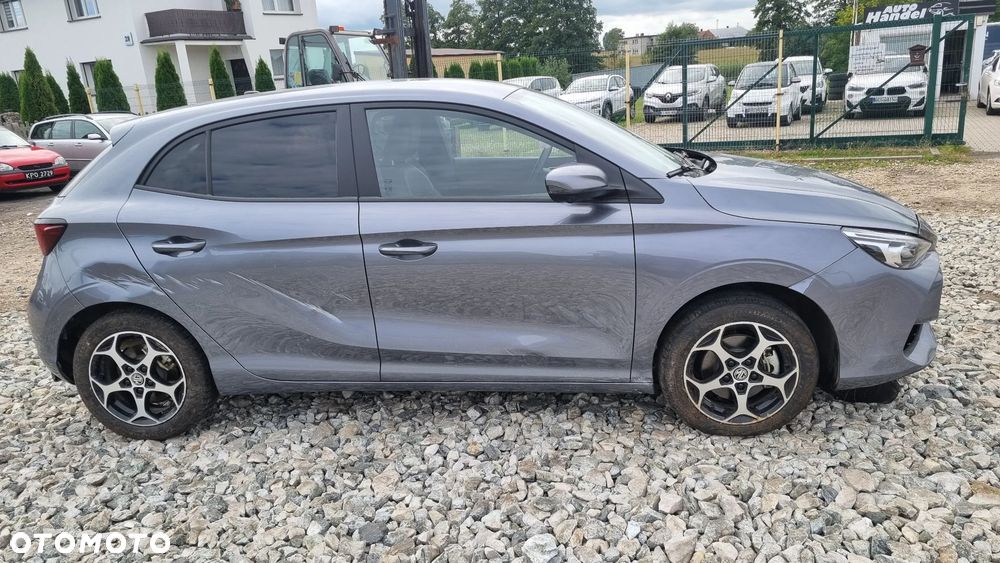 MG MG3 3 Hybrid+ Luxury - 4
