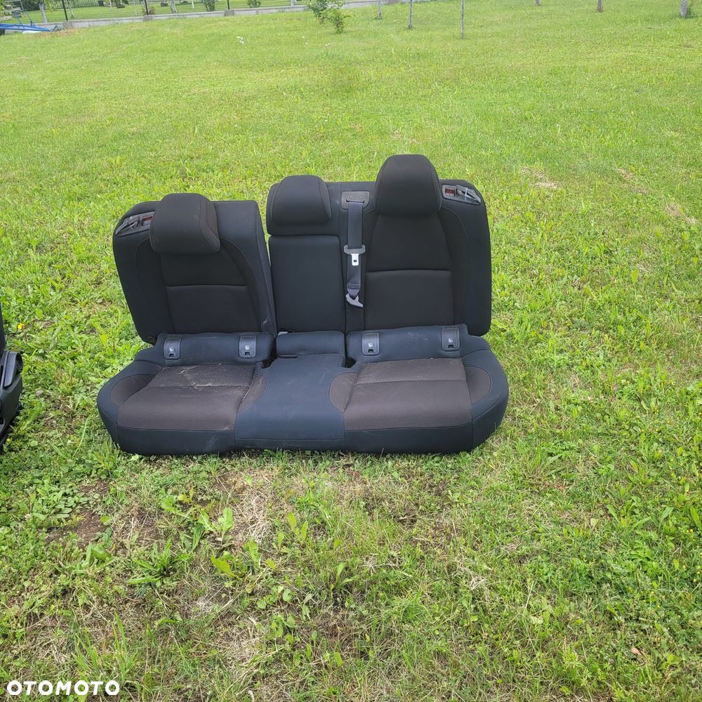FOTEL FOTELE KANAPA do MAZDA 3 BP IV 19- KOD LAK.46G - 3