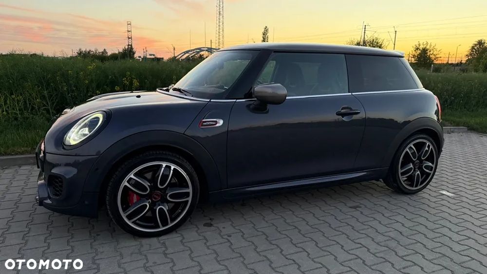 MINI John Cooper Works - 4