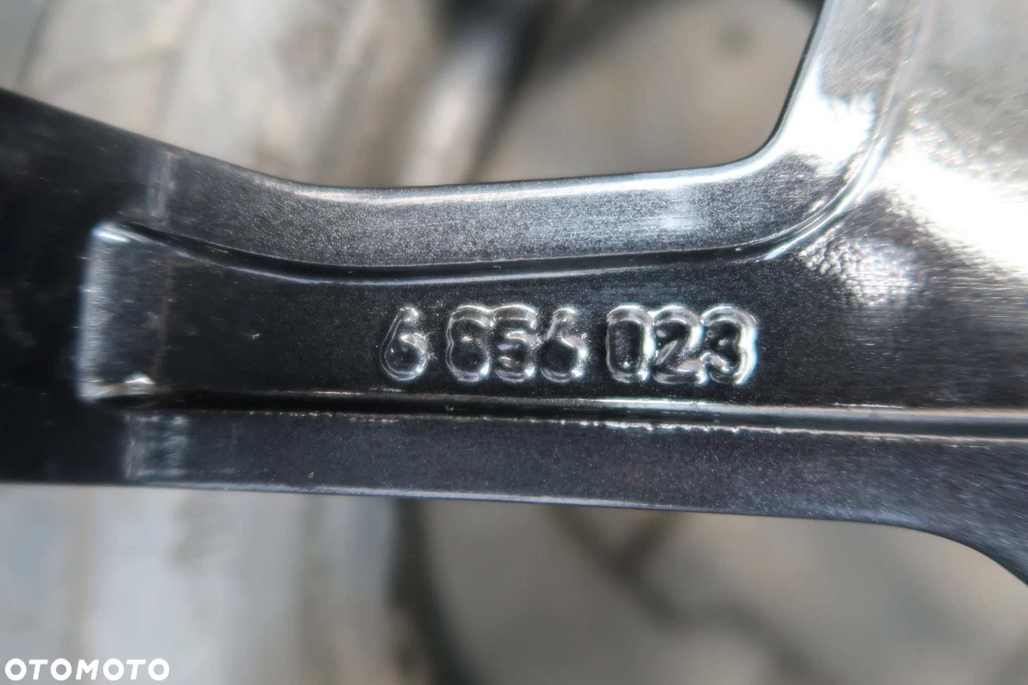 C30 FELGA  BMW X5 G05 G06 6856023 9,5X21ET43 - 6