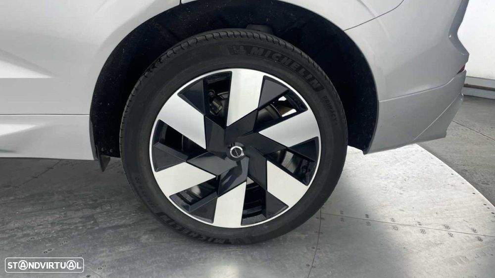 Volvo XC 60 2.0 T6 PHEV Plus Dark AWD - 7