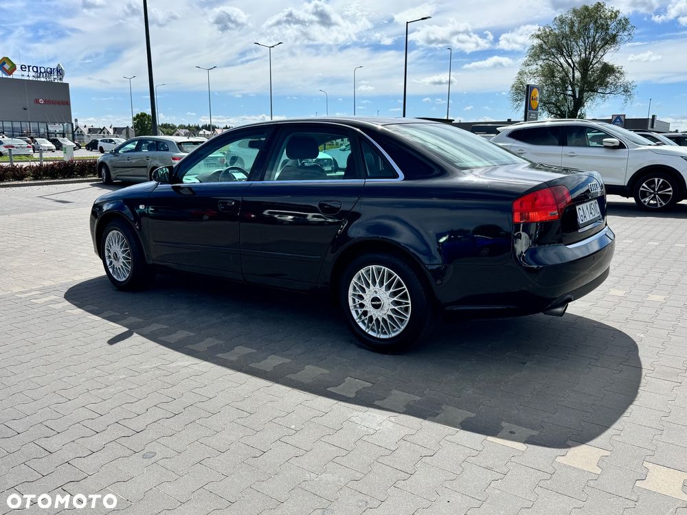 Audi A4 Limousine - 39