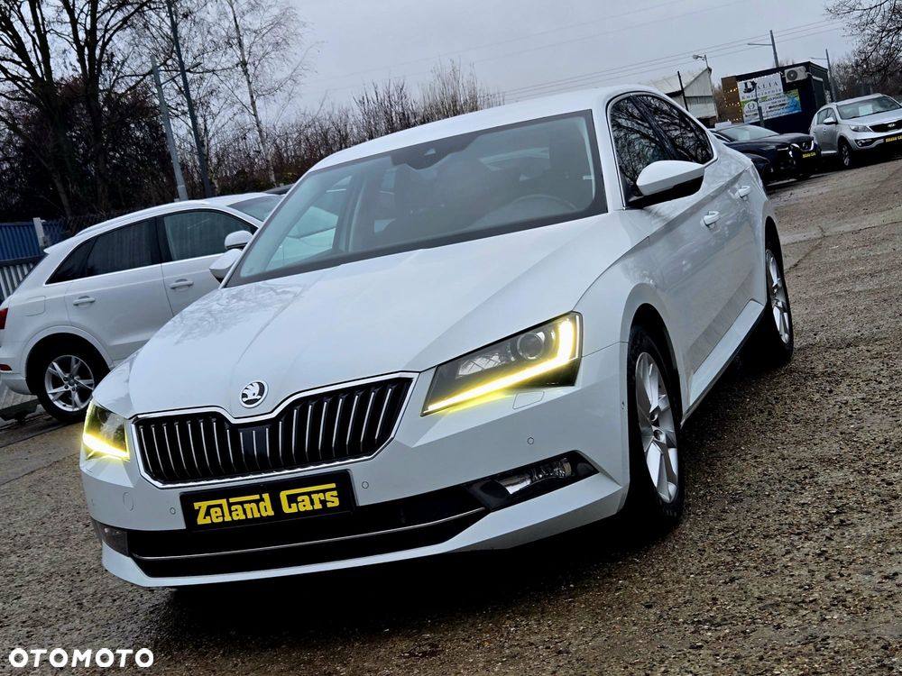 Skoda Superb 2.0 TDI DSG Style - 2