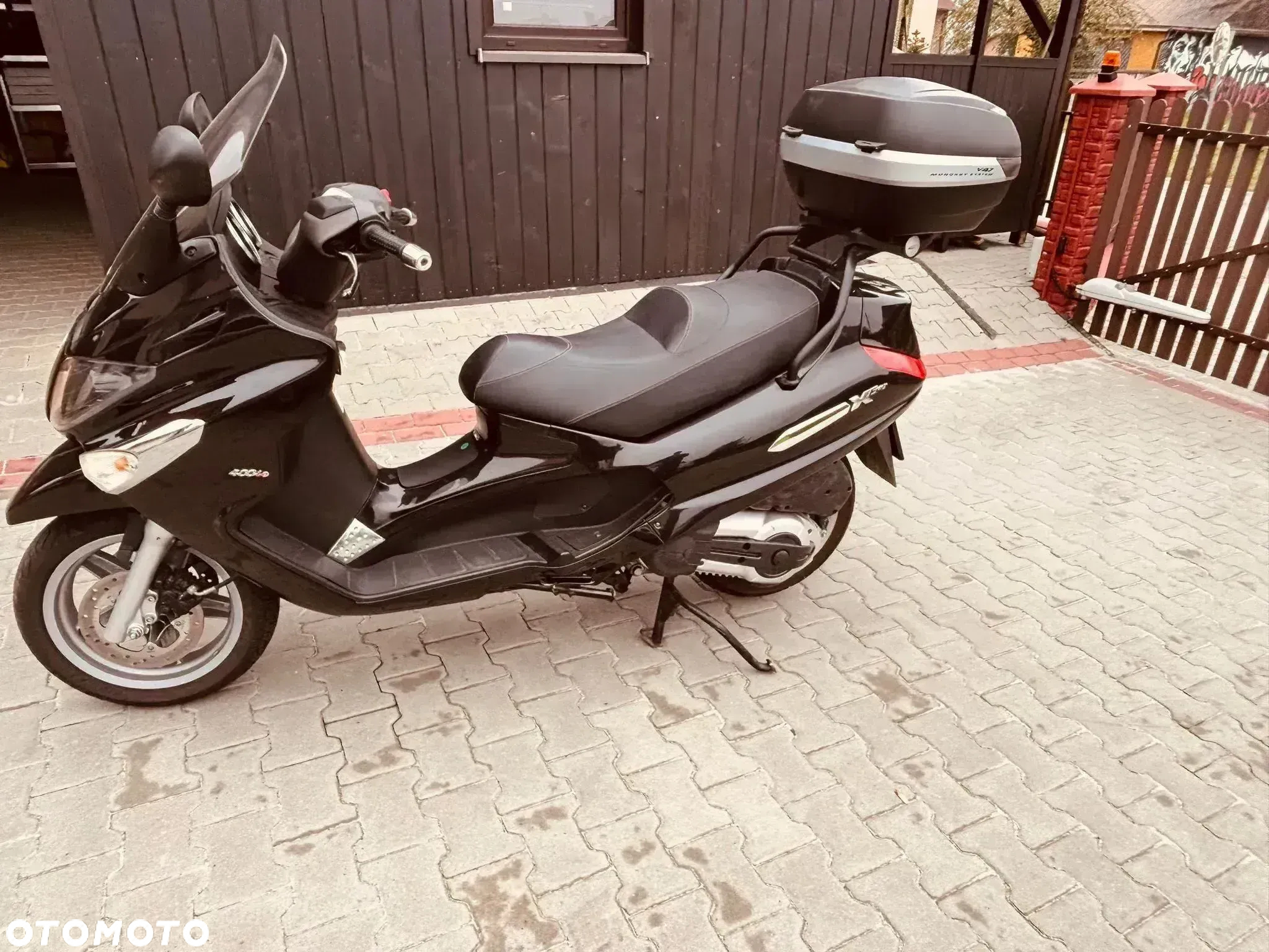 Piaggio Xevo - 3