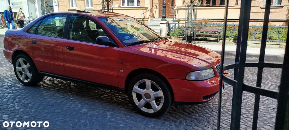 Audi A4 Limousine 1.6 - 6
