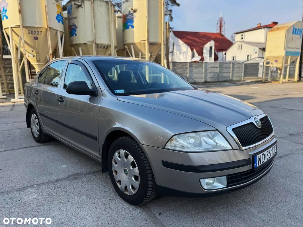 Skoda Octavia 1.6 Tour Classic - 2