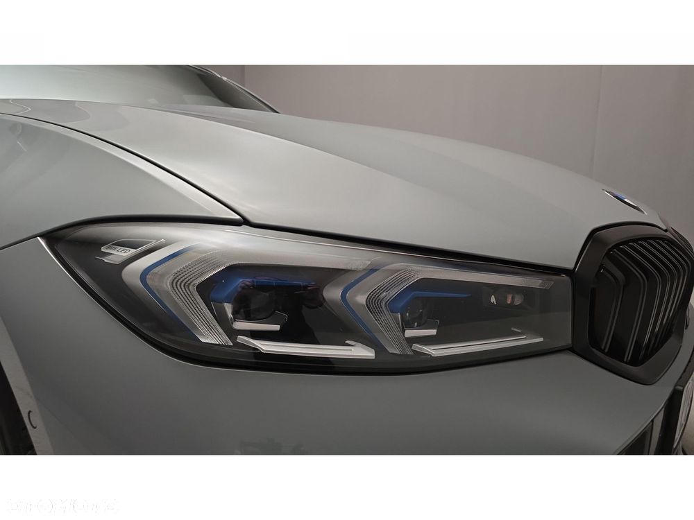 BMW Seria 3 320d xDrive M Sport - 26