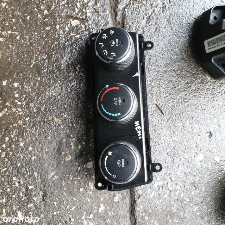 DODGE CHALLENGER PANEL KLIMATYZACJI P55111952AC  P55111952AE 10R - 1