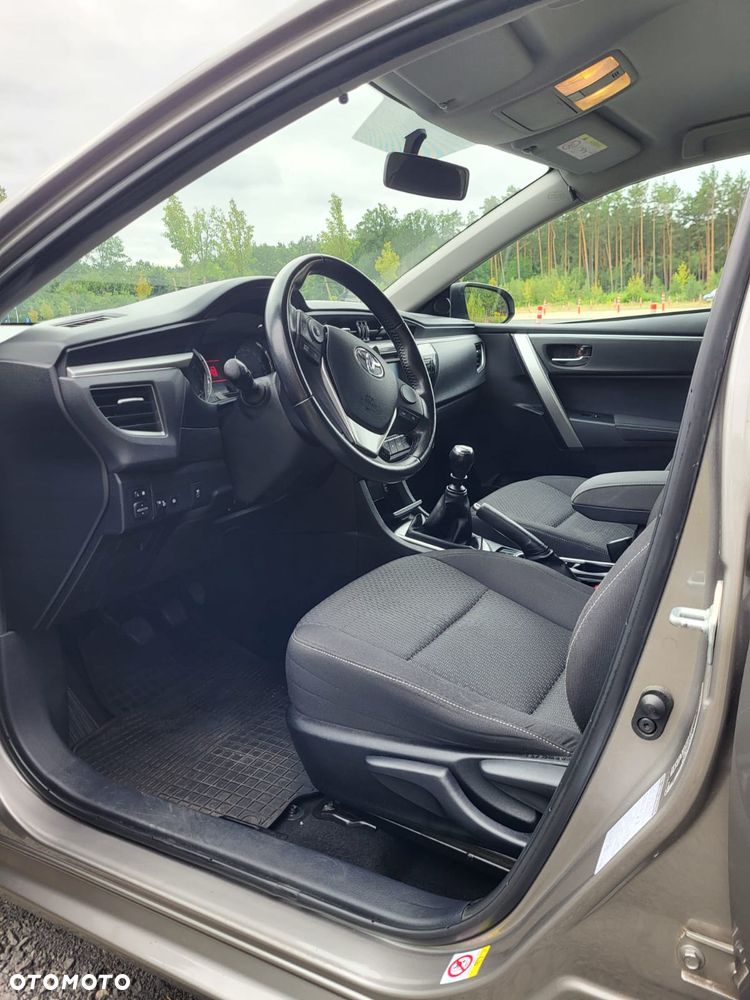 Toyota Corolla 1.6 Premium EU6 - 7