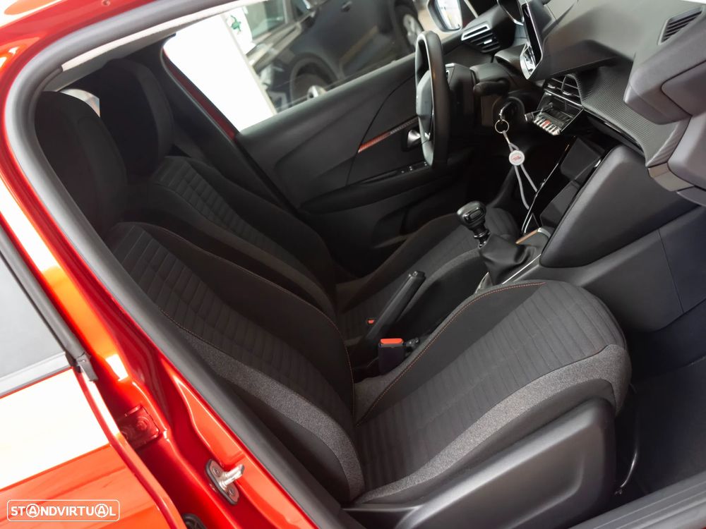 Peugeot 208 1.2 PureTech Active - 12