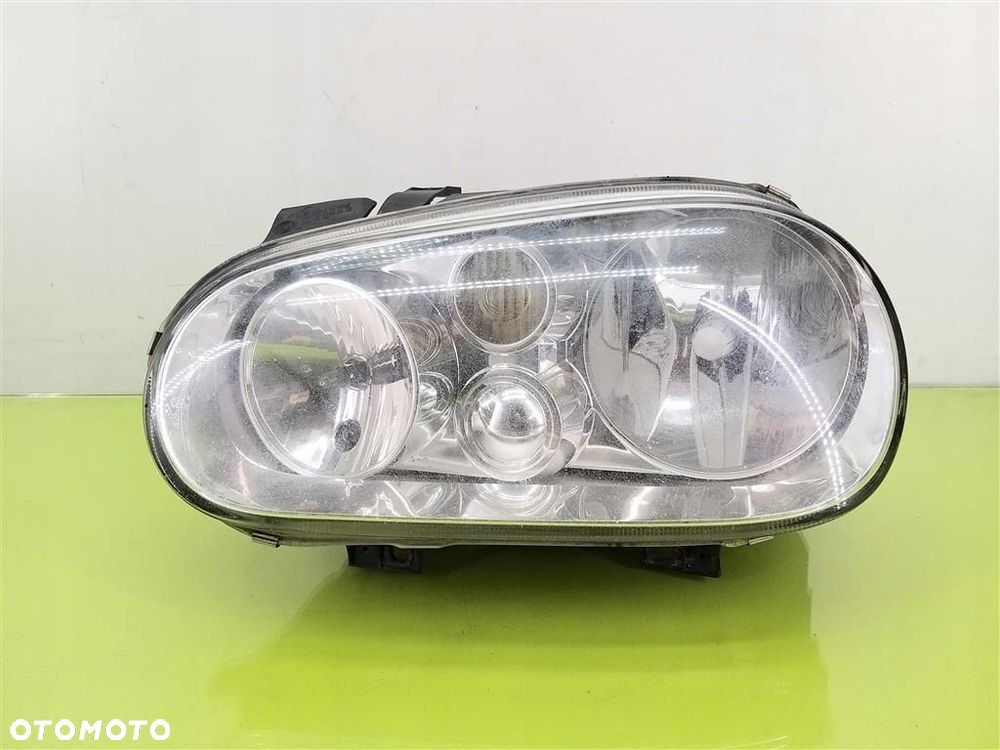 Reflektor lampa przód prawa VW Golf IV 1997-2003 R HELLA - 1