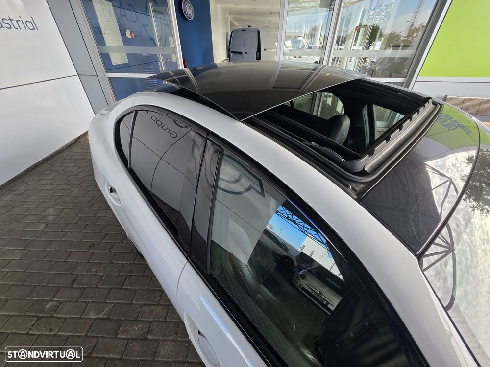 Alfa Romeo Giulia 2.2 D Estrema Q4 AT8 - 13