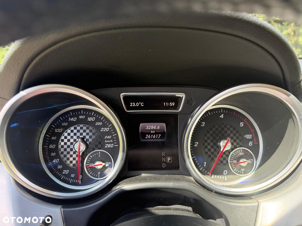 Mercedes-Benz GLE - 15