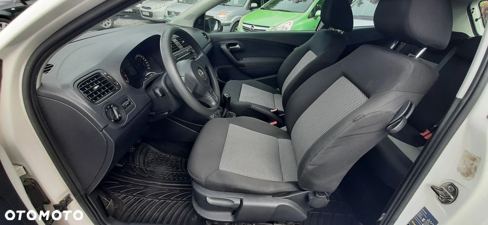 Volkswagen Polo - 35