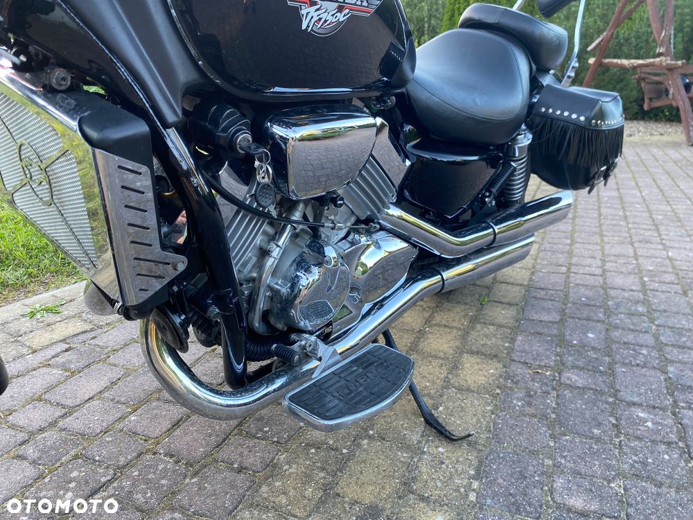 Honda VF - 9