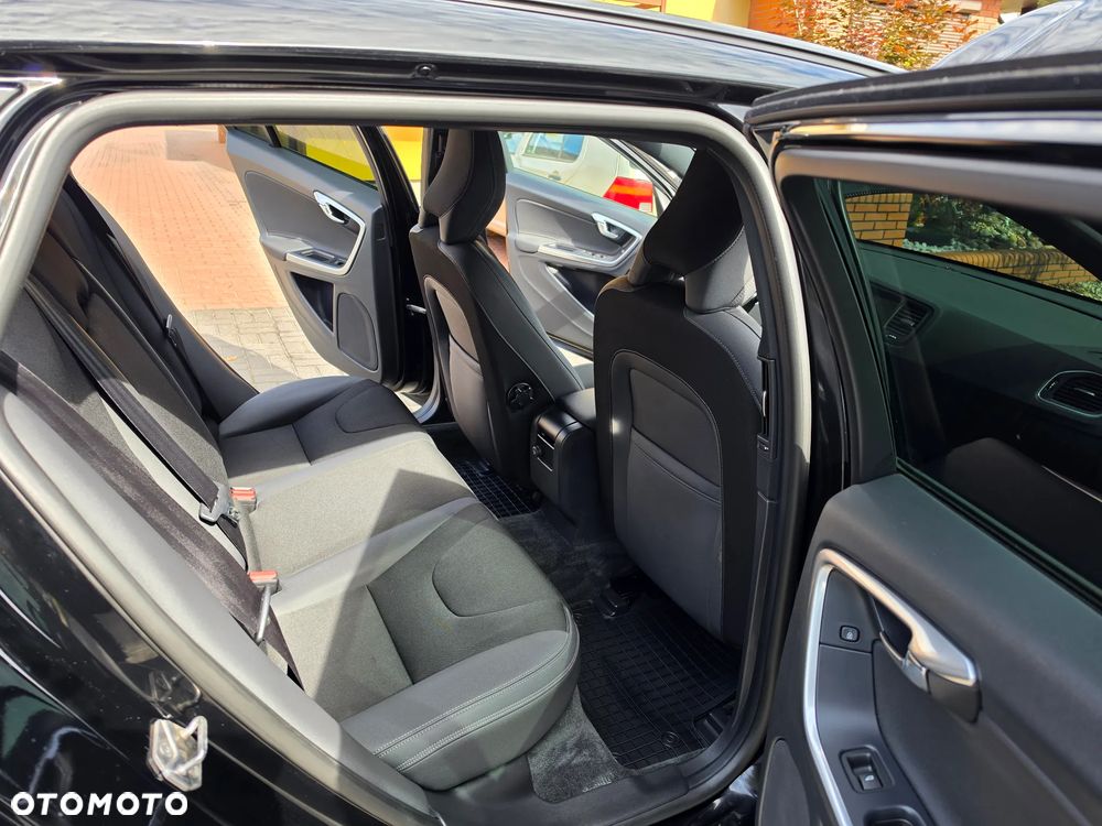 Volvo V60 D3 Business Edition - 20