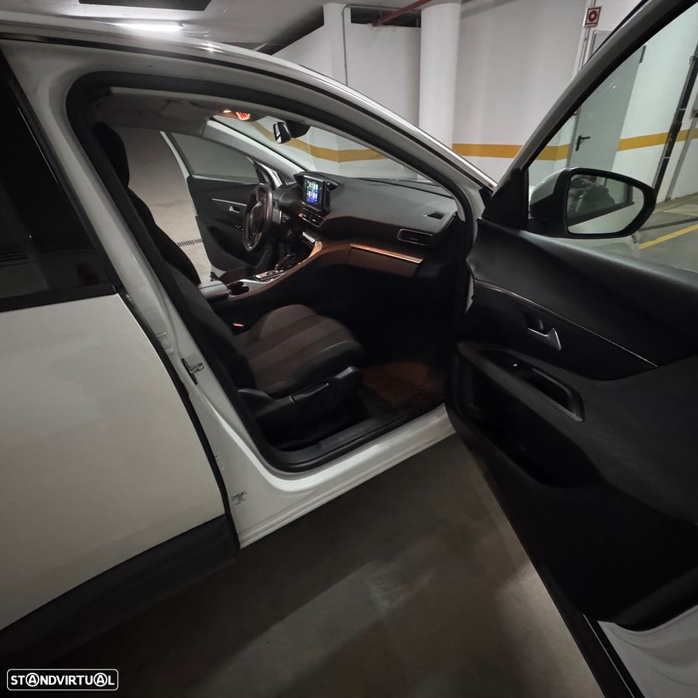 Peugeot 3008 PureTech 130 Stop & Start GPF EAT8 Allure - 7