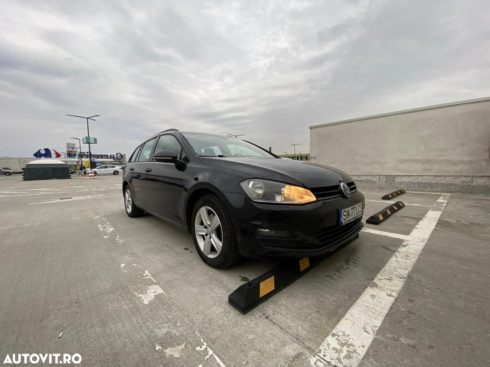 Volkswagen Golf 1.6 TDI BMT Comfortline - 21