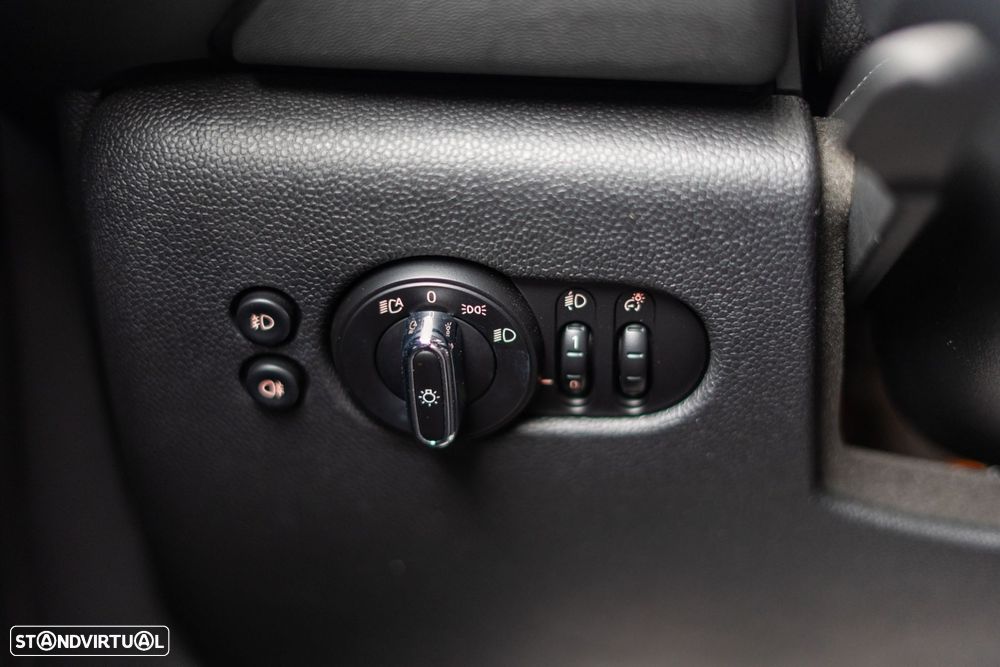 MINI 5 Portas Cooper Premium JCW Auto - 45