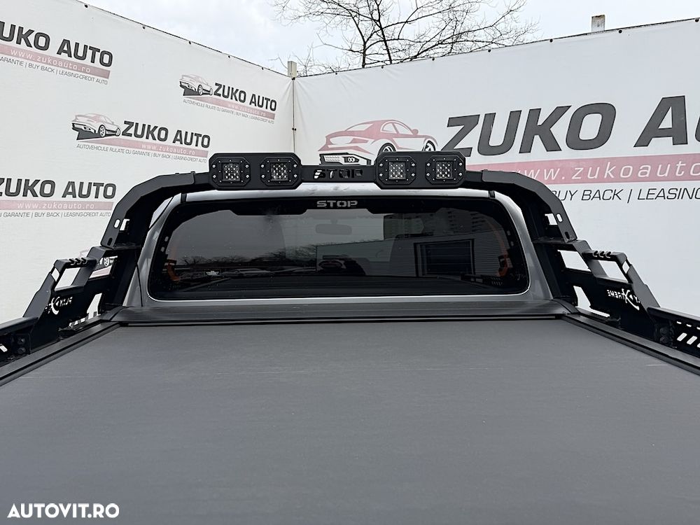 Toyota Hilux 4x4 Double Cab M/T Comfort - 9