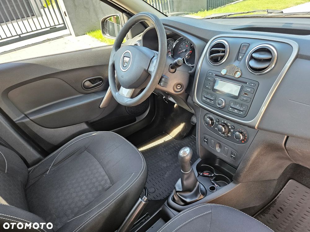 Dacia Logan 1.2 16V Laureate - 7