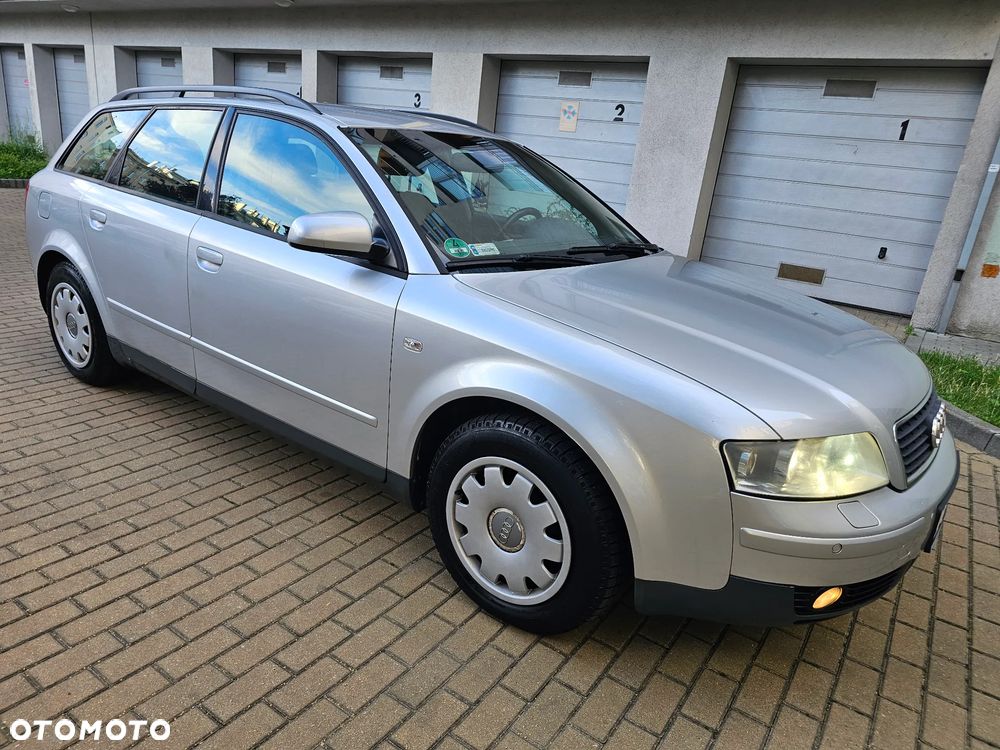Audi A4 Avant - 1
