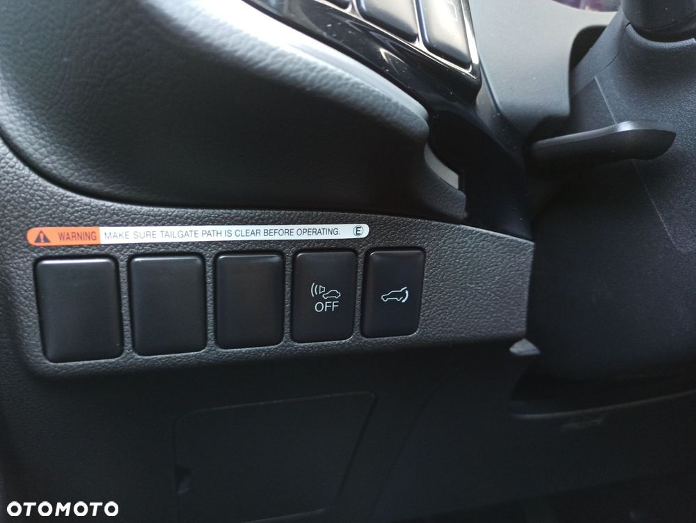 Mitsubishi Outlander - 24