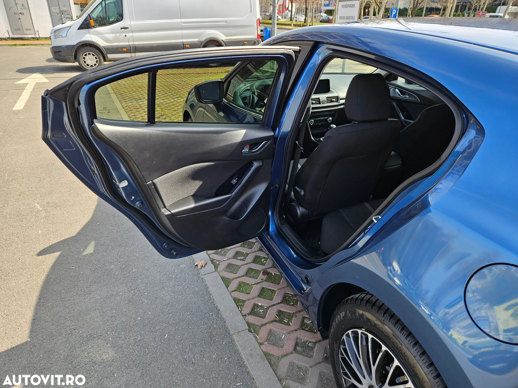 Mazda 3 - 17