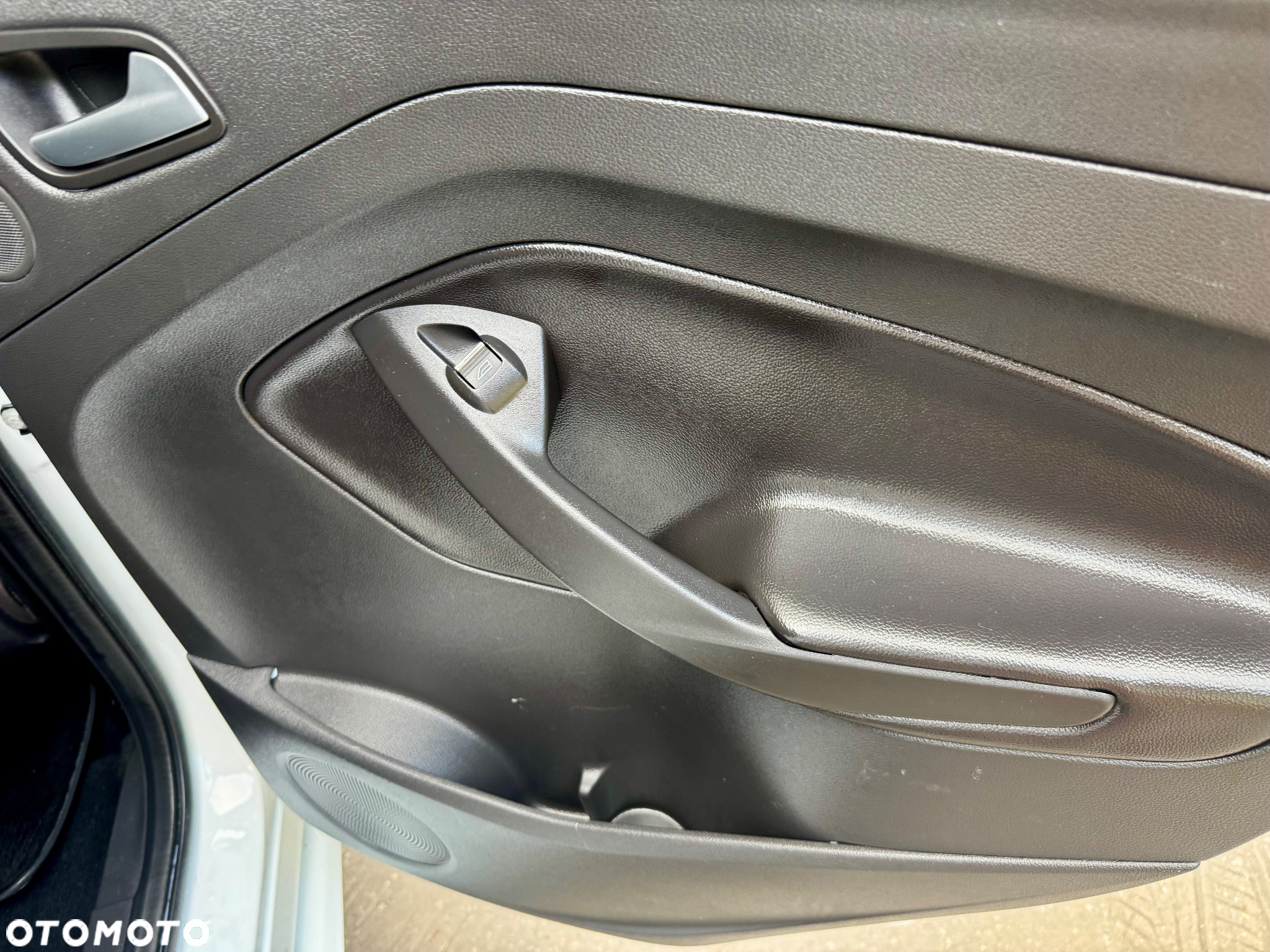 Ford Kuga - 18