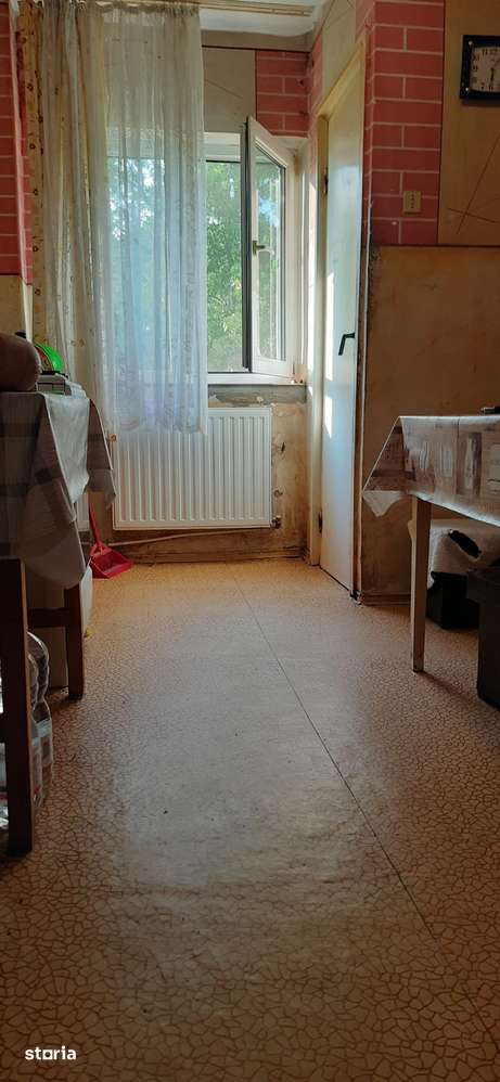 Apartament 2 camere, balcon, Nufărul, Oradea — fotografia 1