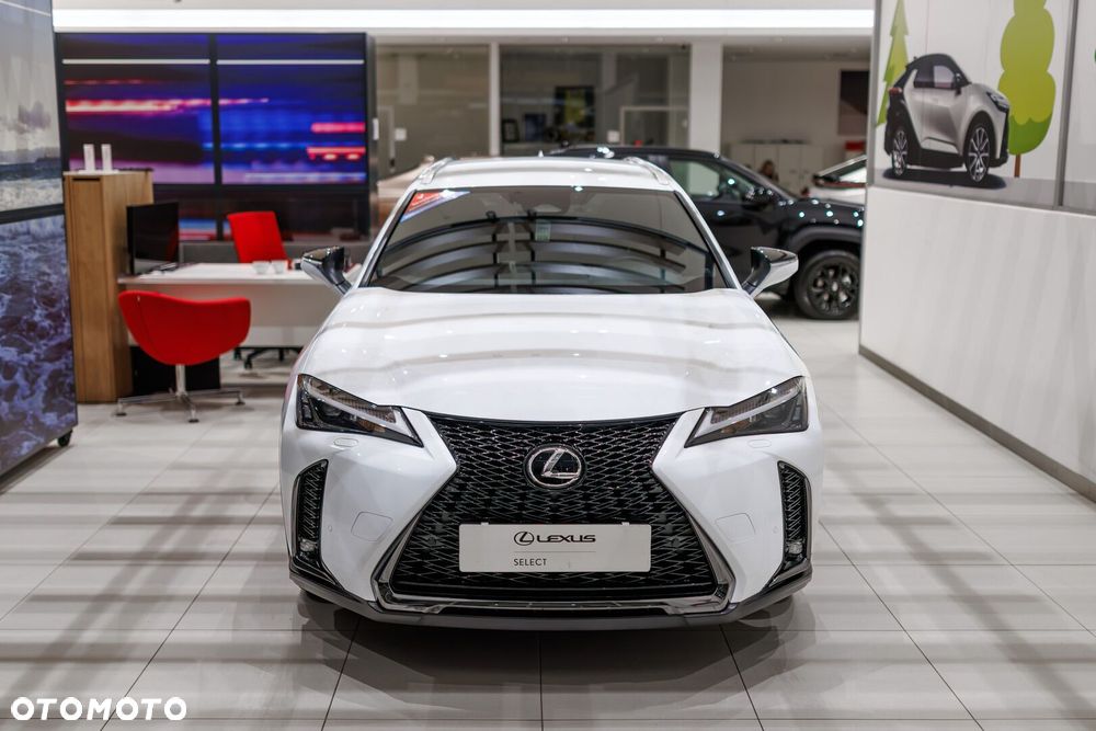 Lexus UX 300h F Sport Design - 3