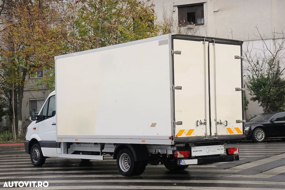 Mercedes-Benz Sprinter - 4