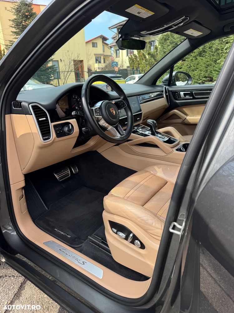 Porsche Cayenne S Tiptronic S Platinum Edition - 12