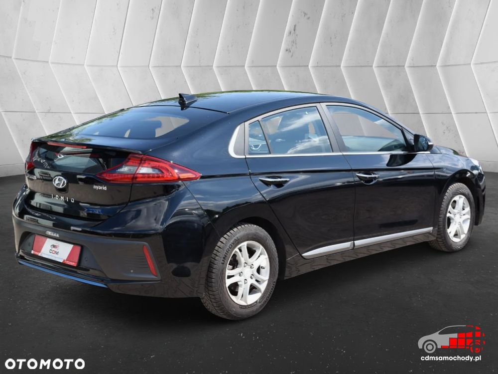 Hyundai IONIQ - 10