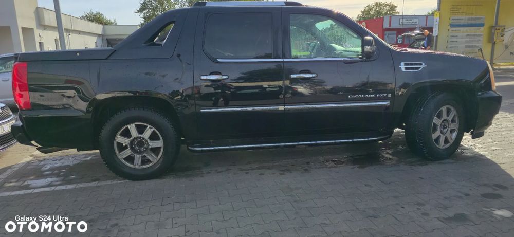 Cadillac Escalade - 14