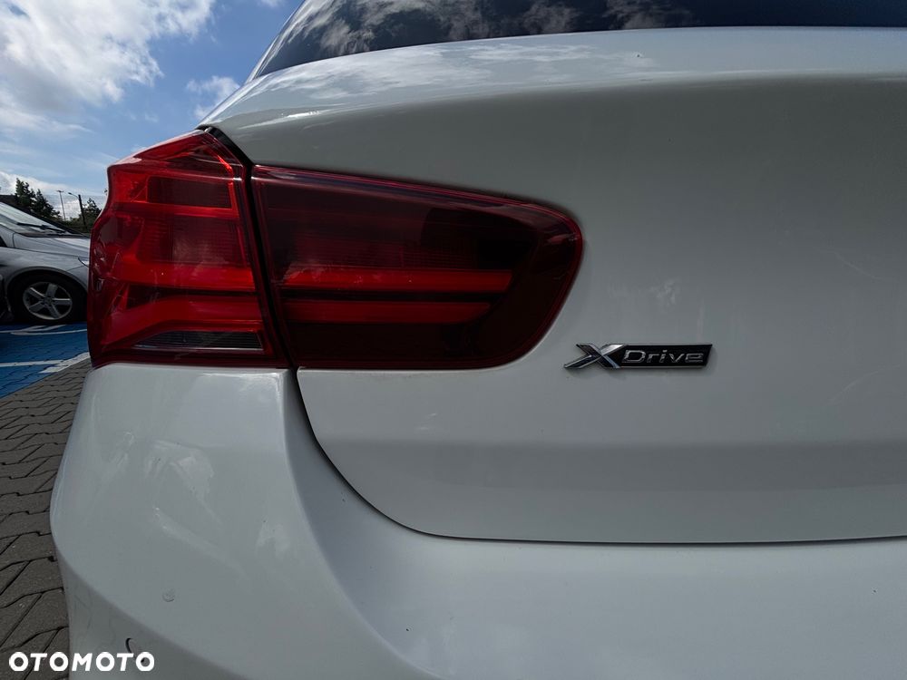 BMW Seria 1 120d xDrive M Sport Shadow sport - 22