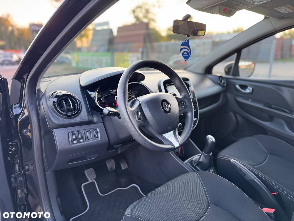 Renault Clio - 19