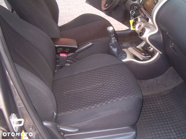 Toyota Urban Cruiser - 22