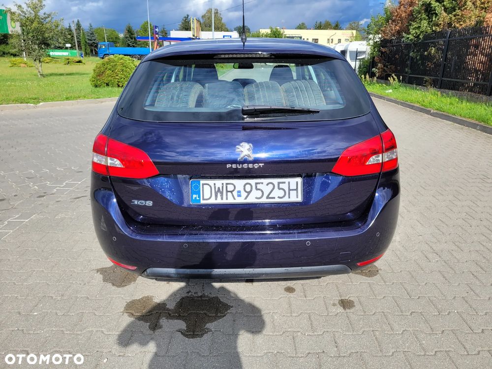Peugeot 308 1.2 PureTech Allure S&S - 6