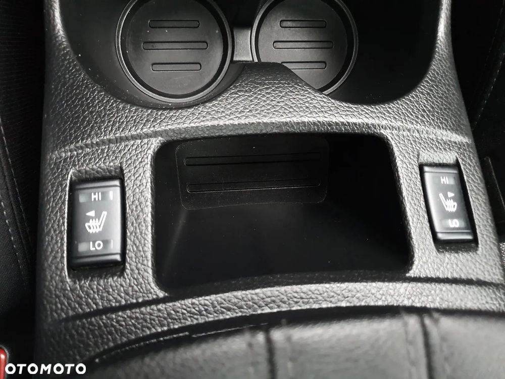 Nissan Qashqai 1.3 DIG-T N-CONNECTA - 17